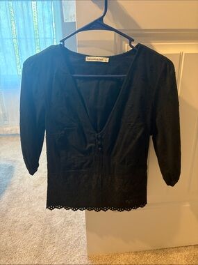 Abercrombie & Fitch Black V-Neck Button Front Peasant Blouse